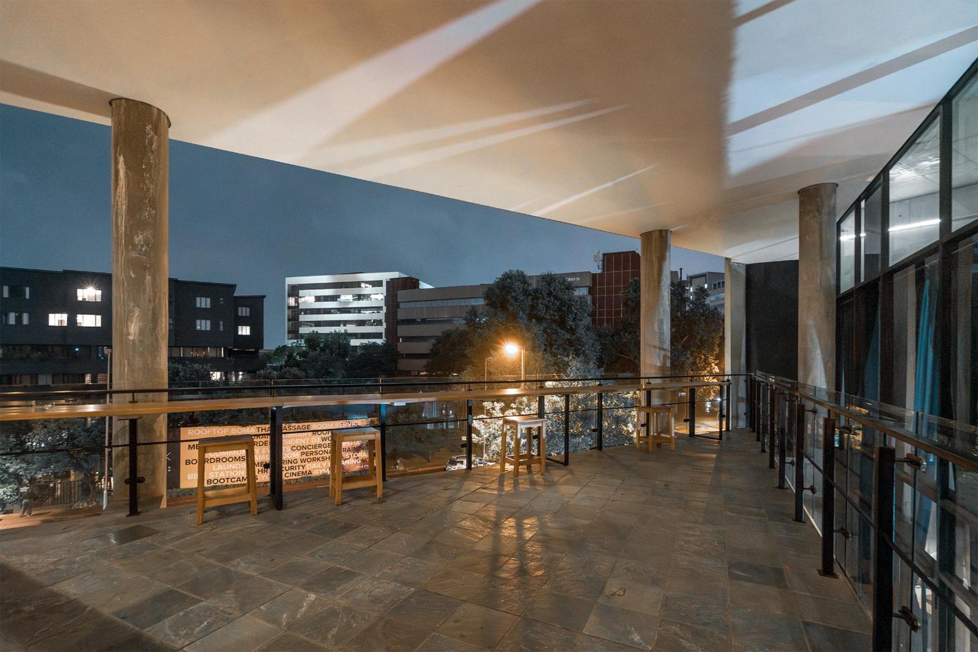 Sandton Urban Hideout Escape-reset-create Apartment *