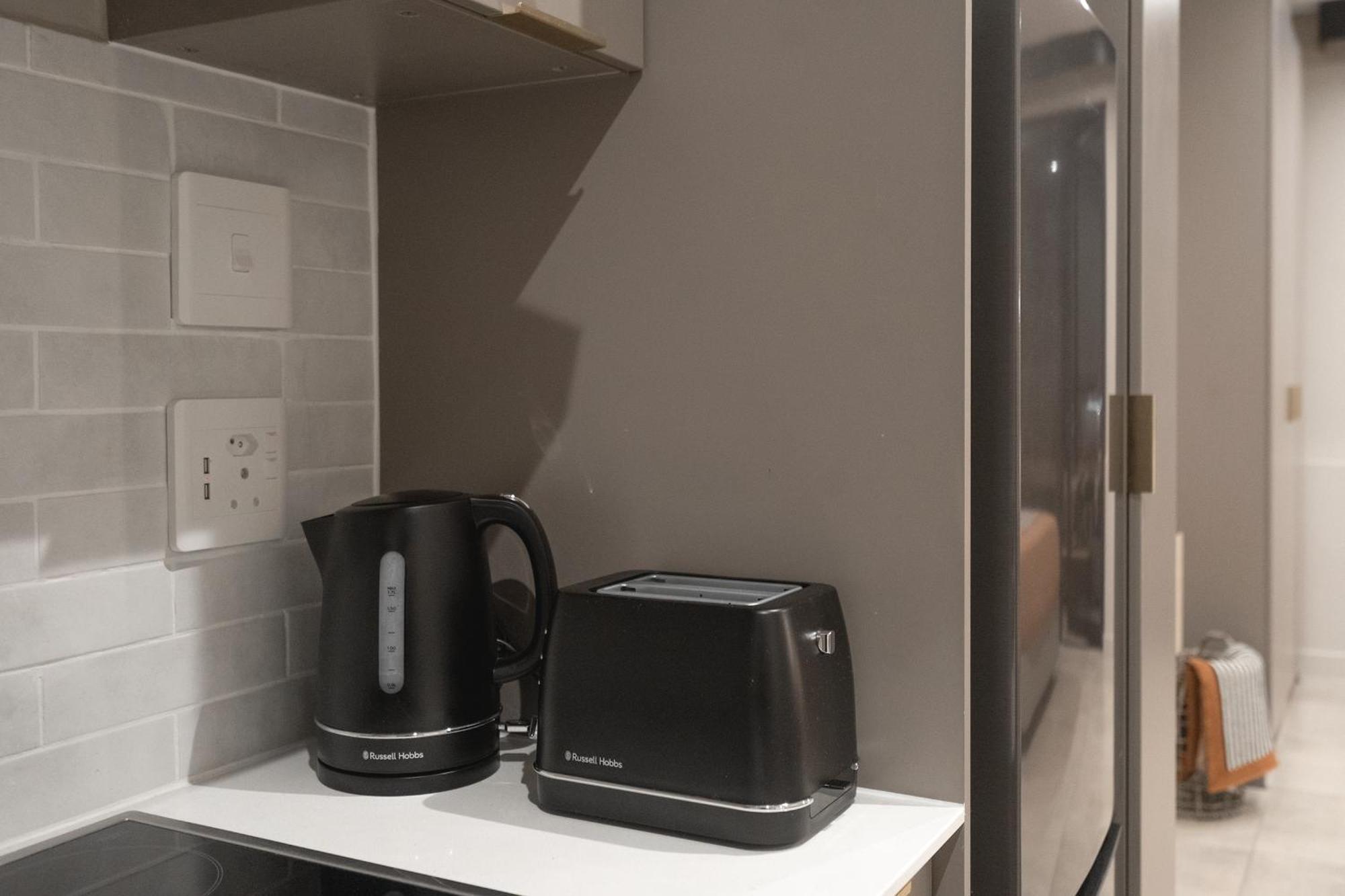 Apartment Sandton Urban Hideout Escape-reset-create *